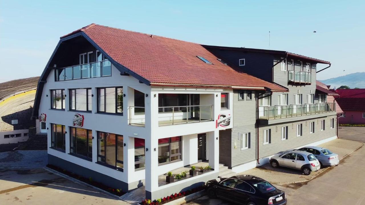 Palya Hotel Ґеорґень Екстер'єр фото